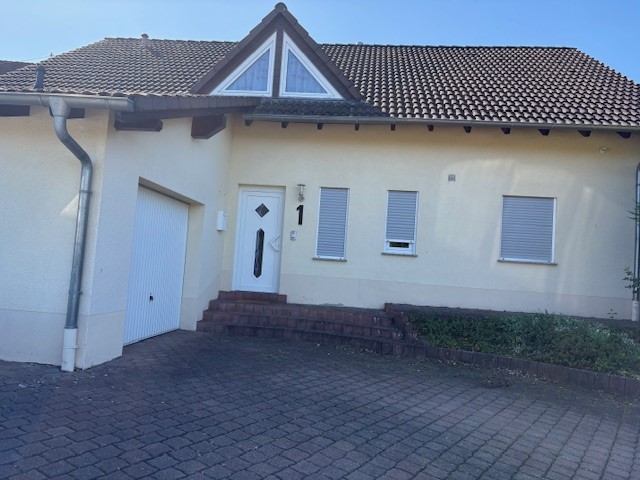 Vorderseite / Front haus 